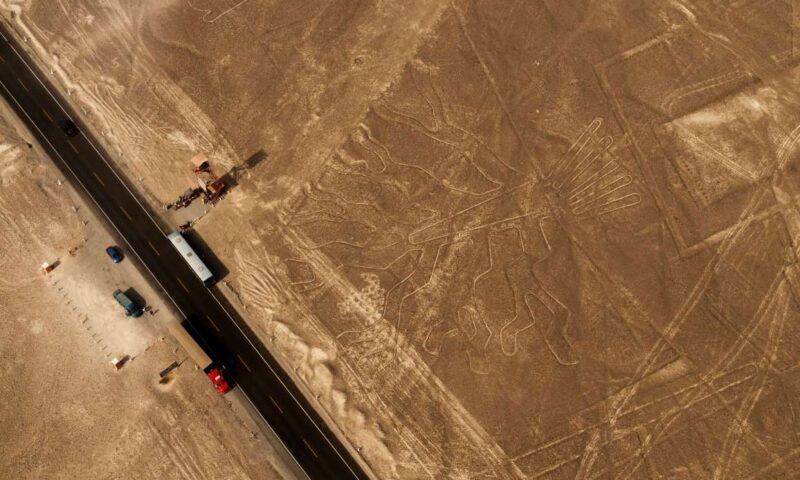 las lineas de nazca siguen siendo un enigma tras 80 anos
