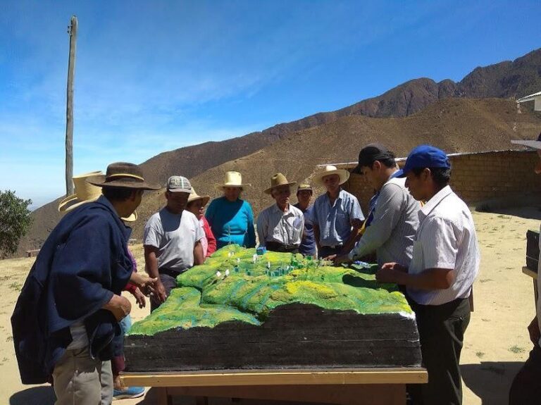 Maqueta de micro cuenca: Un recurso educativo