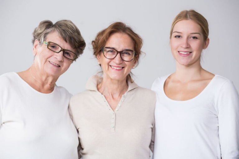 Menopausia en Mujeres: Desafíos de Salud a los 50 Años
