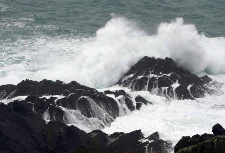 Olas monstruo: Descubre dónde surfear estas gigantescas olas