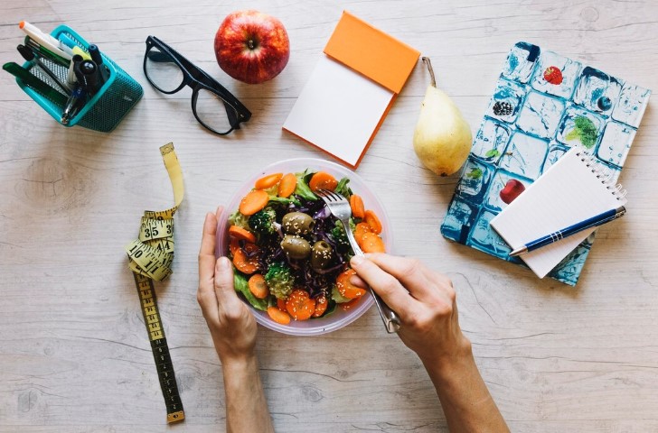 Qué comen los cerdos Descubre su dieta y alimentación