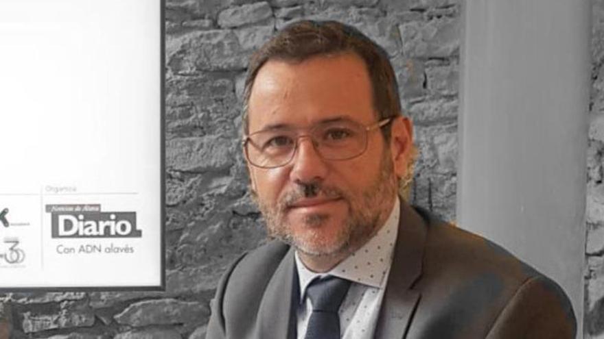 quien invento la inteligencia artificial y como se creo