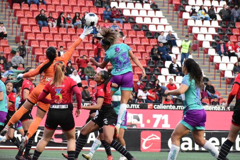 Quiénes son las 4 mujeres futbolistas que cambiaron la historia